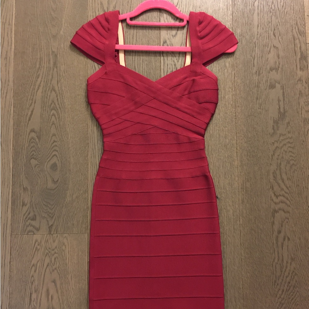 HERVE LEGER | MINI BURGUNDY BANDAGE DRESS
